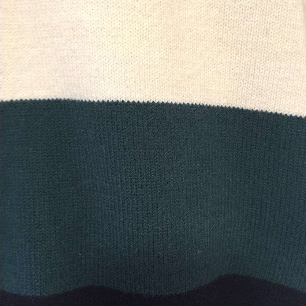 Short Sleeve Knit Sweater - Picture 2 of 3